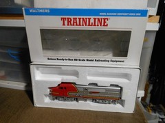 WALTHERS TRAINLINE HO ALCO FA-1 SANTA FE DIESEL LOCOMOTIVE #202A RUNS SMOOTH