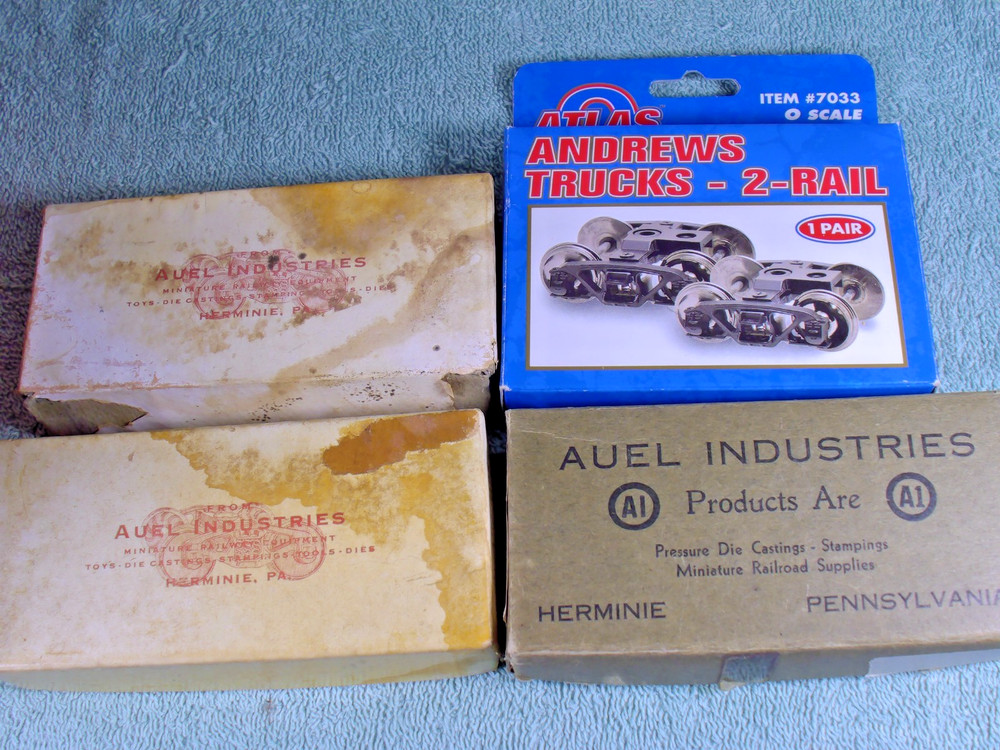 4 Pairs of O Scale Trucks, 3 are Auel, and 1 is Atlas, 2 rail new old stock.