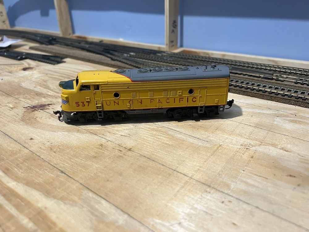 HO Scale Tyco UP Union Pacific F7a #537 Diesel Engine Tested Running