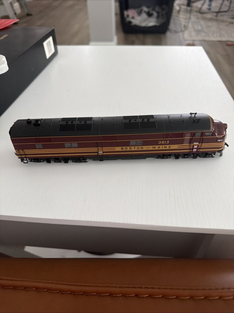life-like proto 2000 ho locomotives. No Box