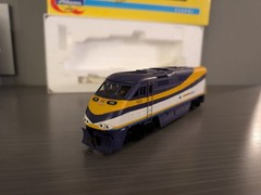 Athearn HO F59PHI Locomotive West Coast Express # 903