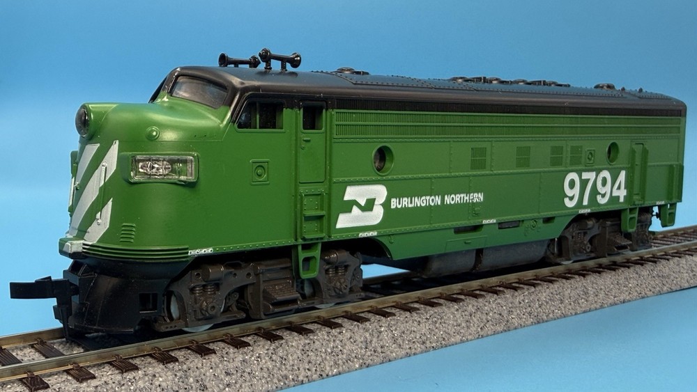 Atlas HO Burlington Northern FP7 9794 Powered Diesel Made in Austria As Is