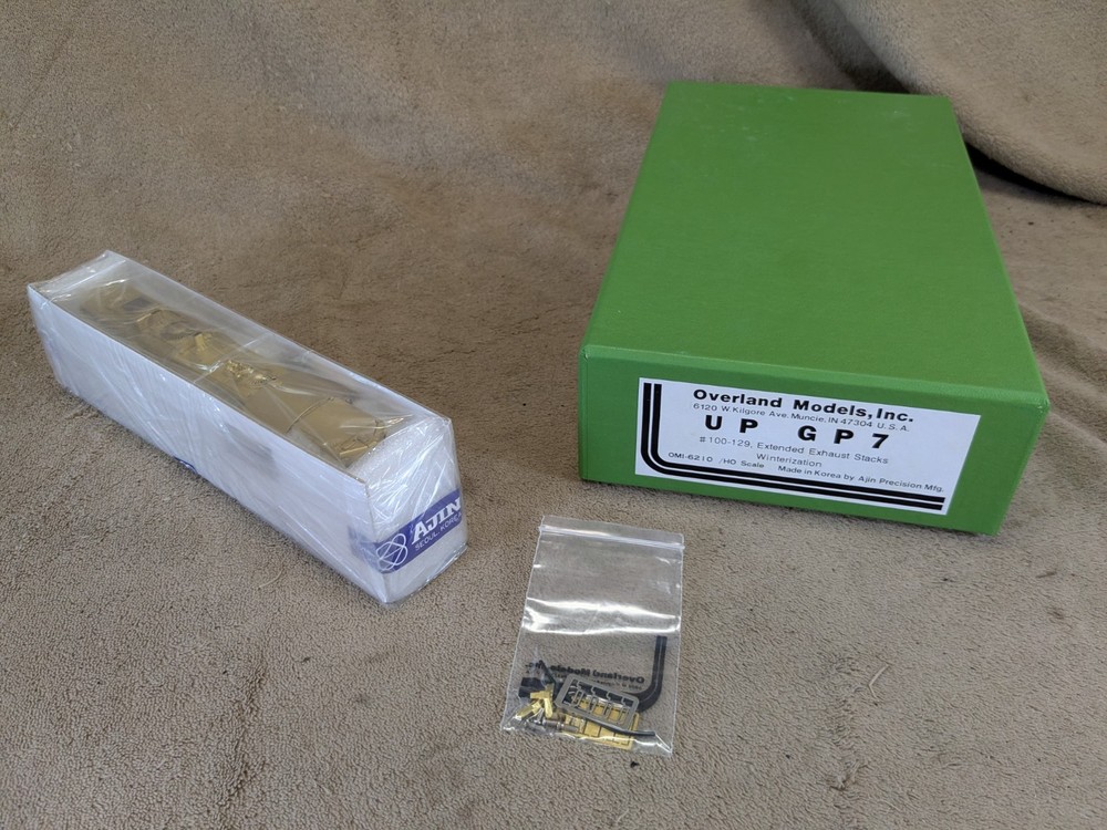 Overland Brass OMI-6210 Union Pacific GP7 100-129 Extended Exhaust Winterization