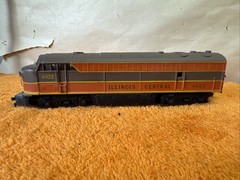 1K – HO LOCOMOTIVE ILLINOIS CENTRAL 4022