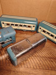 Hafner #1010 Mechanical Wind-up Steam Locomotive Passenger Toy Set, Pullman