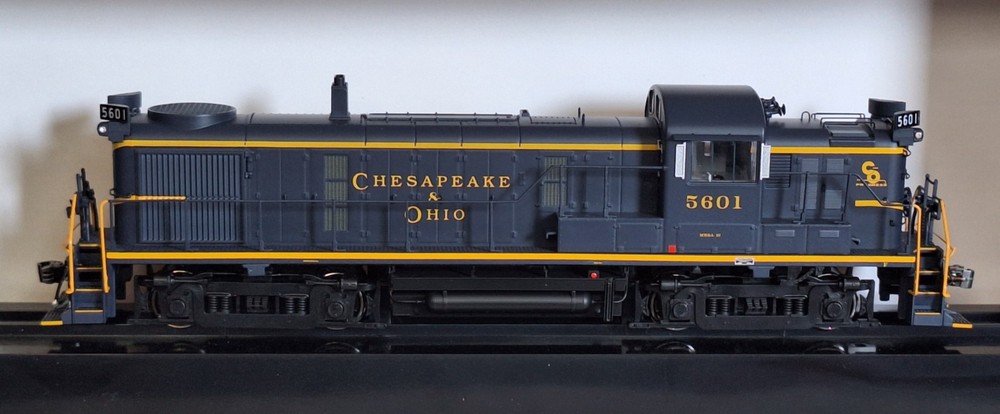 Bowser Executive Line #25196 HO Alco RS-3 ph 3 Chesapeake &Ohio #5601 w/LokSound
