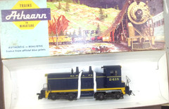 ATHEARN BLUE BOX HO 4005 SW COW PWD FW SANTA FE 2418 OB PAPERWORK RUNS USED