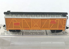 Bachmann N Scale Freight Car Life-line Freight Car in box Excellent *wear to box
