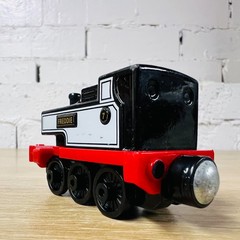 Freddie Thomas the Tank & Friends Take N Play Along Diecast Metal Push Trains