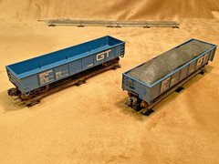 Lionel modern Grand Trunk coal train! Four 9822 gondolas plus 8356 dummy GP-7