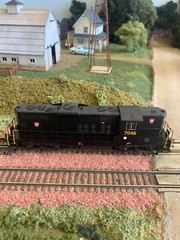 HO Bachmann GP9 DCC Onboard Pennsylvania 7046 Custom Finished. Item 62802. IOB.