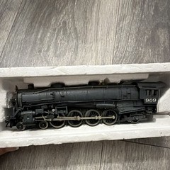 Mehano HO Pennsylvania Railroad 4-8-2 Steam Locomotive #909 DC Analog
