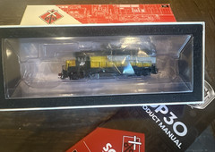 Scale Trains N Scale SXT39948 EMD GP30 Phase 1e Chicago & North Western #821 NIB