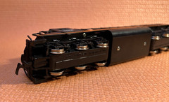 New Haven HO Diesel Locomotive/Loco 2558 Black Orange White, 632 bin4 WORKs NICE