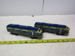 2 TIN LITHO MADE JAPAN TRAIN CAR HO SCALE ENGINE LOCOMOTIVE BALTIMORE & OHIO