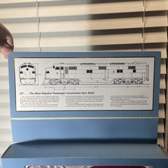 A&B Unit Set Proto 2000 Series E7 Powered Locomotive & E7-B Dummy Unit