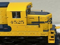 SANTA FE SD24 BLUE WARBONNET DCC &QUANTUM SOUND ” MASTER GOLD ” HO Scale NEW OOP