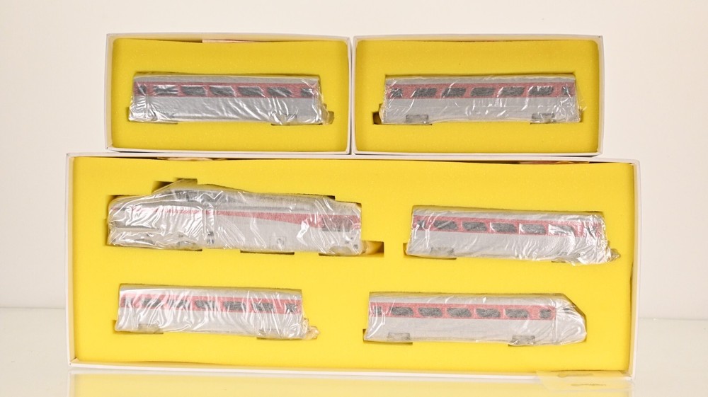 Railworks Brass GM Aerotrain 6 Piece Train set HO scale