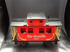 EZTEC Rio Grande 2050 G Gauge Train Engine And 4067 Red Caboose Rio Grande
