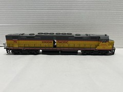 HO Scale Athearn, HO Union Pacific DD-35 Diesel Locomotive #70