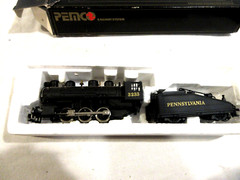 Pemco Ho Scale #3302 set -#3233 Locomotive & Pennsylvania Tender