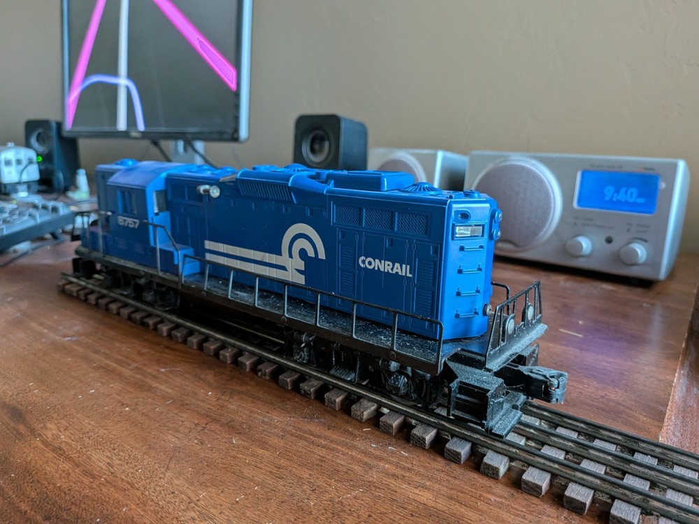 Lionel MPC Conrail GP9 8757