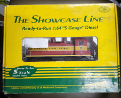Proto 2000 HO Scale 21133 Florida East Coast FEC 221 SW-9 Diesel Switcher LNIB