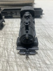 HO SCALE-(MACAO) STEAM ENGINE & Tender No. 2584 3 Cars & 24 pieces Of Track