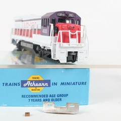 Athearn Bachmann HO Scale Auto Train #4000 U36B Diesel Locomotive DC Powered