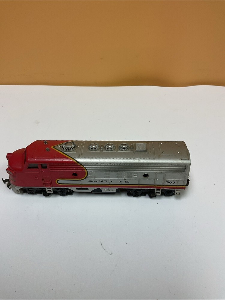 Vintage Bachmann HO Scale Santa Fe 307 Train Locomotive Made In Hong Kong