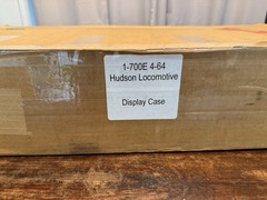 Lionel 6-18005 O NYC 4-6-4 700E Hudson Steam & Tender #5340 w/ Display Case