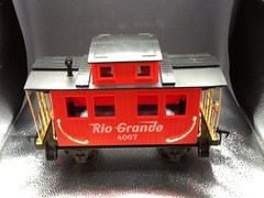 EZTEC Rio Grande 2050 G Gauge Train Engine And 4067 Red Caboose Rio Grande