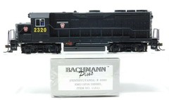 Bachmann 11511 HO Pennsylvania EMD GP35 Diesel Locomotive #2320 EX/Box