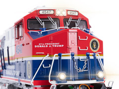 Lionel Donald Trump ES44 #4547 Legacy O Scale 2533047