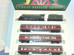 Hornby R2032 The Midlothian Train Pack Ltd Edition. Mint, Unused. OO Scale.Boxed