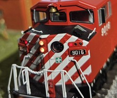 Bowser HO Scale CP Rail SD40-2F #9016 with DCC/Sound