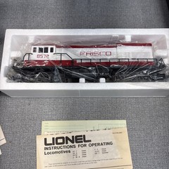 Lionel Trains Frisco U36B Diesel Engine Pair Item #6-8571 Powered & 6-8572 Dummy