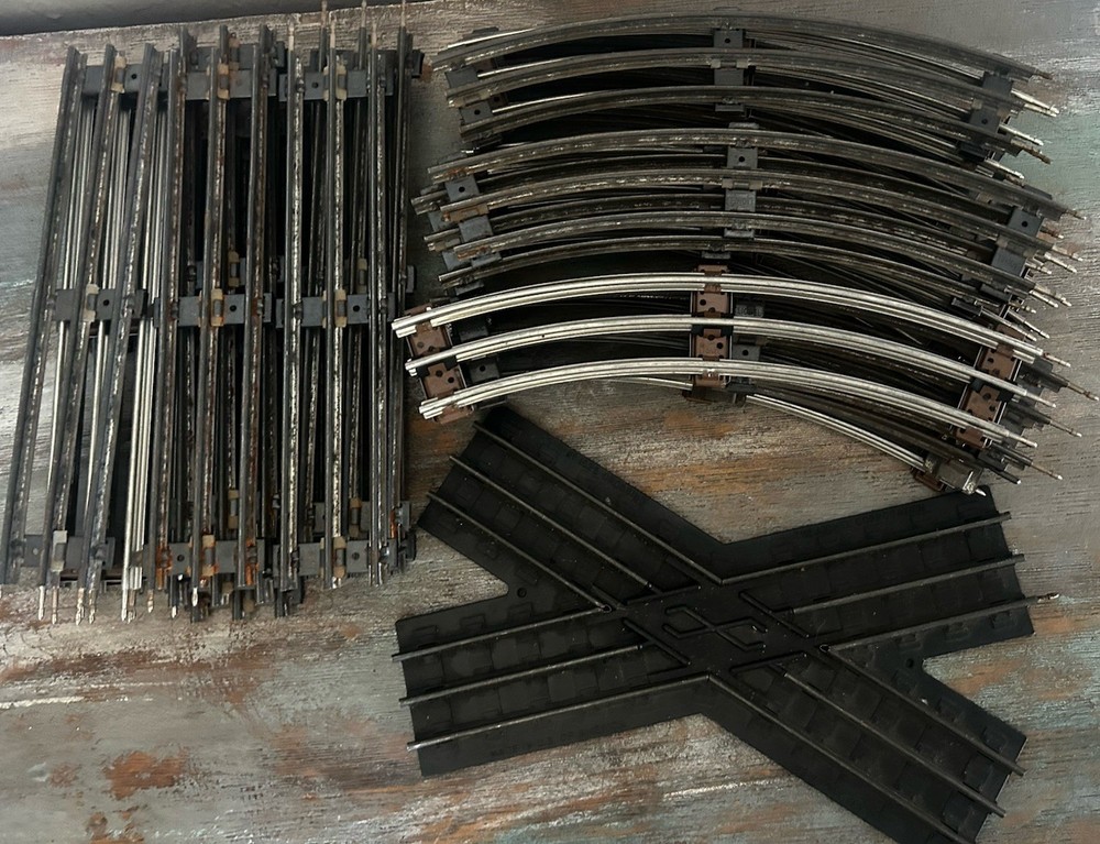 Lot of 26 pcs Postwar Lionel 3-Rail Train Track 12 Straight 13 Curved 1 Crossing