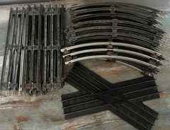 Lot of 26 pcs Postwar Lionel 3-Rail Train Track 12 Straight 13 Curved 1 Crossing