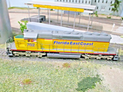 FEC 702 x-UP, ATHEARN SD40-2 CUSTOMPAINT,KEEP ALIVE,TSUNAMI DC/DCC/SND,DITCHLITE